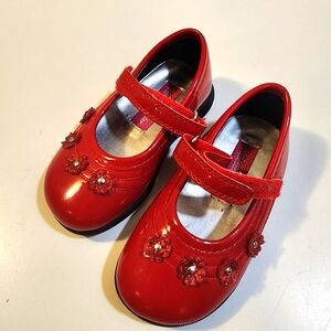 Melanie Taylor girls red Mery Jane shiny shoes size 6M